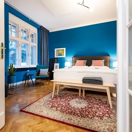 Private Design Old Town Апартаменты